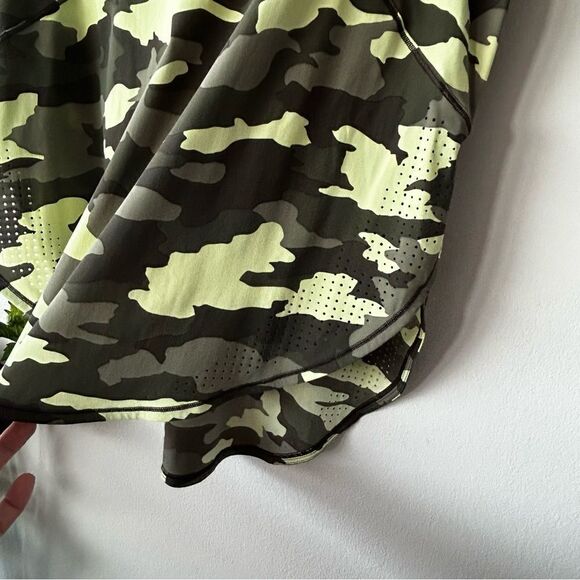 Lululemon UVP Run Short Sleeve Heritage 365 Camo Crispin Green Multi - Picture 4 of 10